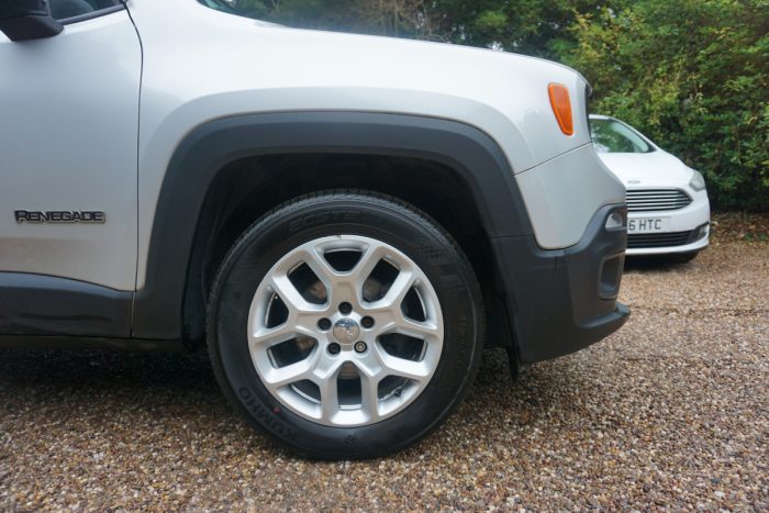 Jeep Renegade 12