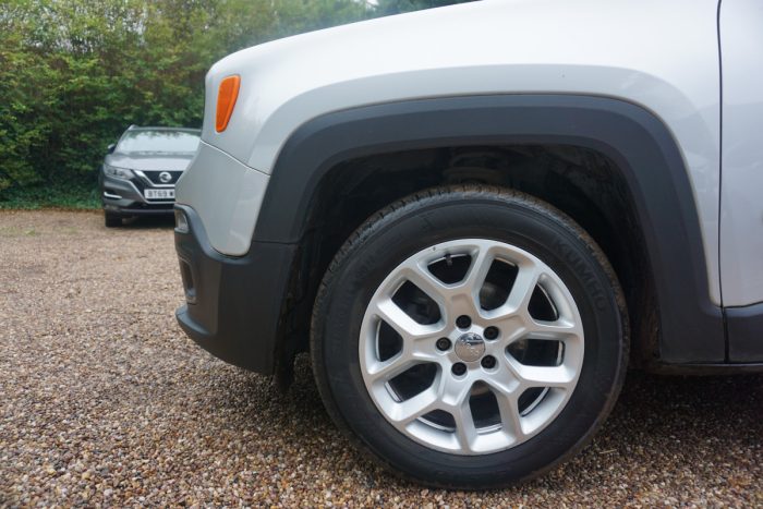 Jeep Renegade 13