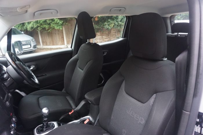 Jeep Renegade 26