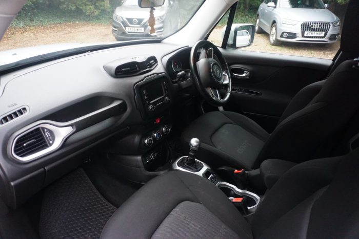 Jeep Renegade 27