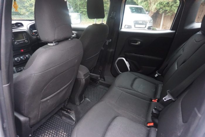 Jeep Renegade 28