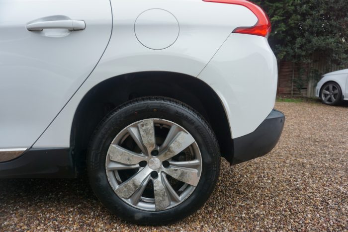 Peugeot 2008 11