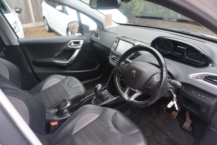 Peugeot 2008 23