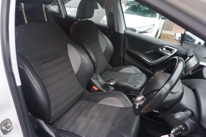 Peugeot 2008 24
