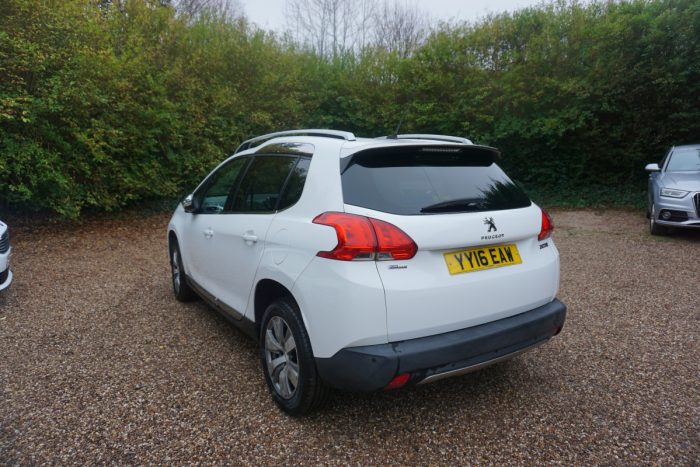 Peugeot 2008 5